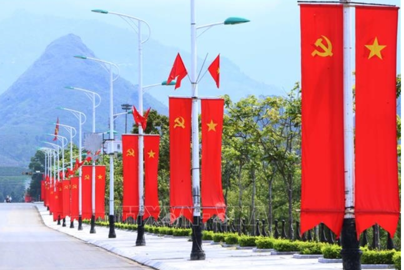 SỰ KIÊN ĐỊNH VỀ NGUYÊN TẮC, LINH HOẠT VỀ SÁCH LƯỢC TRONG ĐƯỜNG LỐI NGOẠI GIAO “CÂY TRE VIỆT NAM”